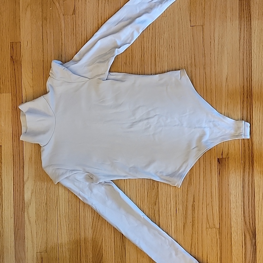 SHEIN X Kesha Alein Highneck Thumbholes Bodysuit - Picture 3 of 5